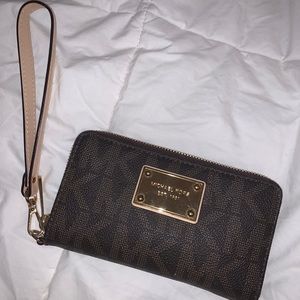 Michael Kors Wristlet